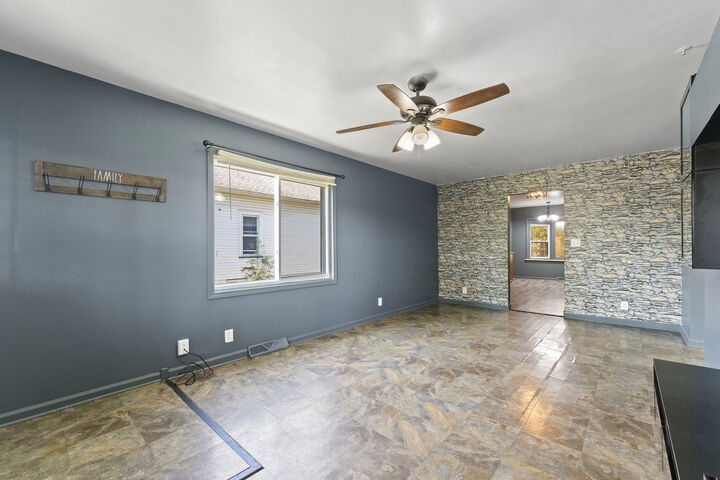 Property Photo:  847 Oliver Avenue  IL 60506 
