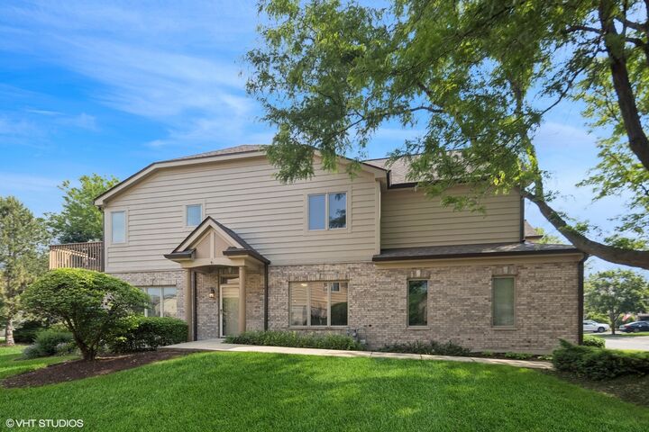 Property Photo:  122 Santa Fe Lane  IL 60480 