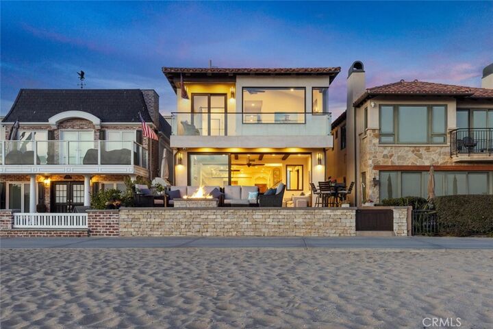 Property Photo: 310 E Oceanfront CA 92661