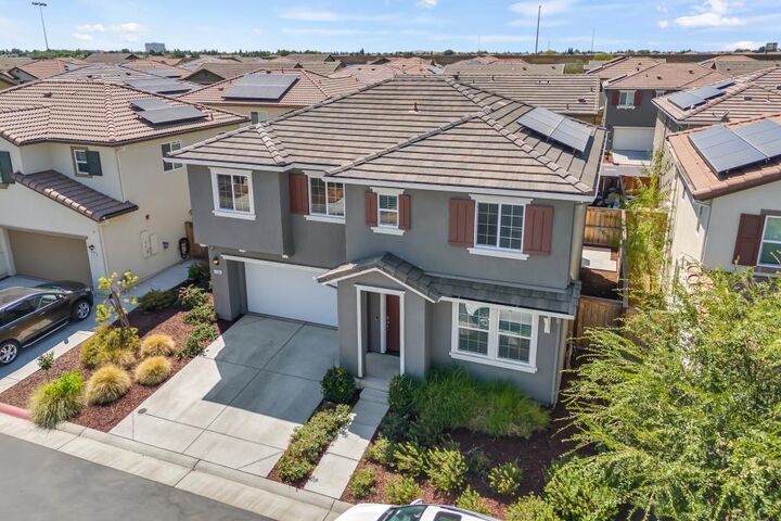 Property Photo:  1504 Sherbert Street  CA 95648 