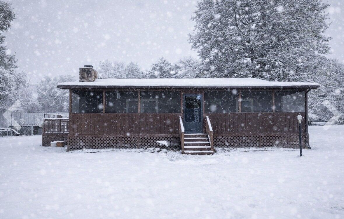 Property Photo:  115 1st St  TN 37356 