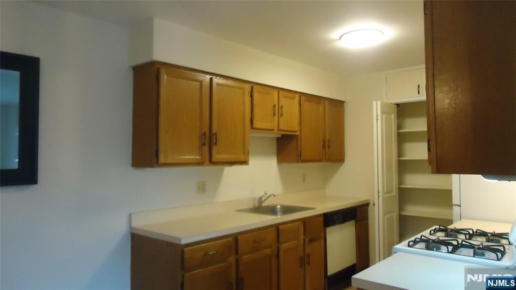 Property Photo:  50 John  NJ 07003 