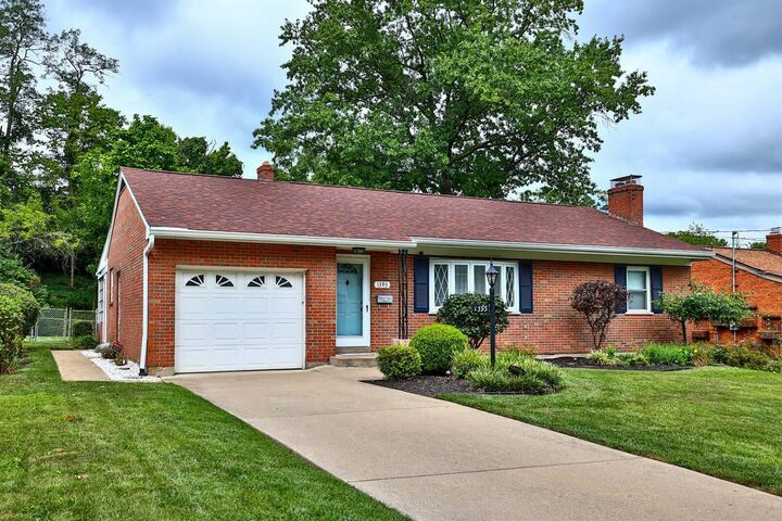 Property Photo: 1393 Vidot Court KY 41011