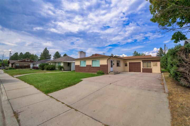 Property Photo: 1220 North Avenue W MT 59801
