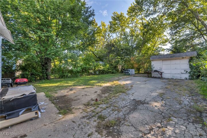 Property Photo: 3915 E 177th Street OH 44128