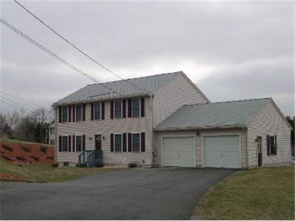 Property Photo: 9 Brittany Circle NH 03275