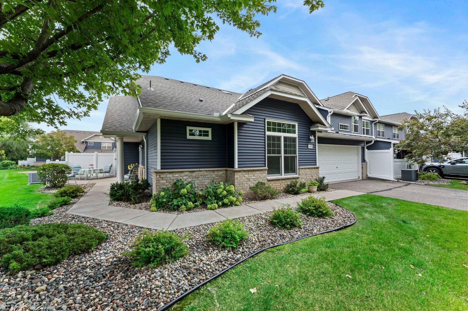 Property Photo: 495 Hickory Lane N MN 55128