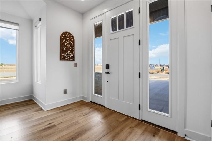 Property Photo:  920 Thornwood Place  AR 72713 