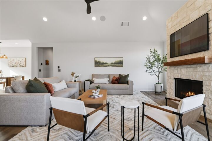 Property Photo:  990 Thornwood Place  AR 72713 