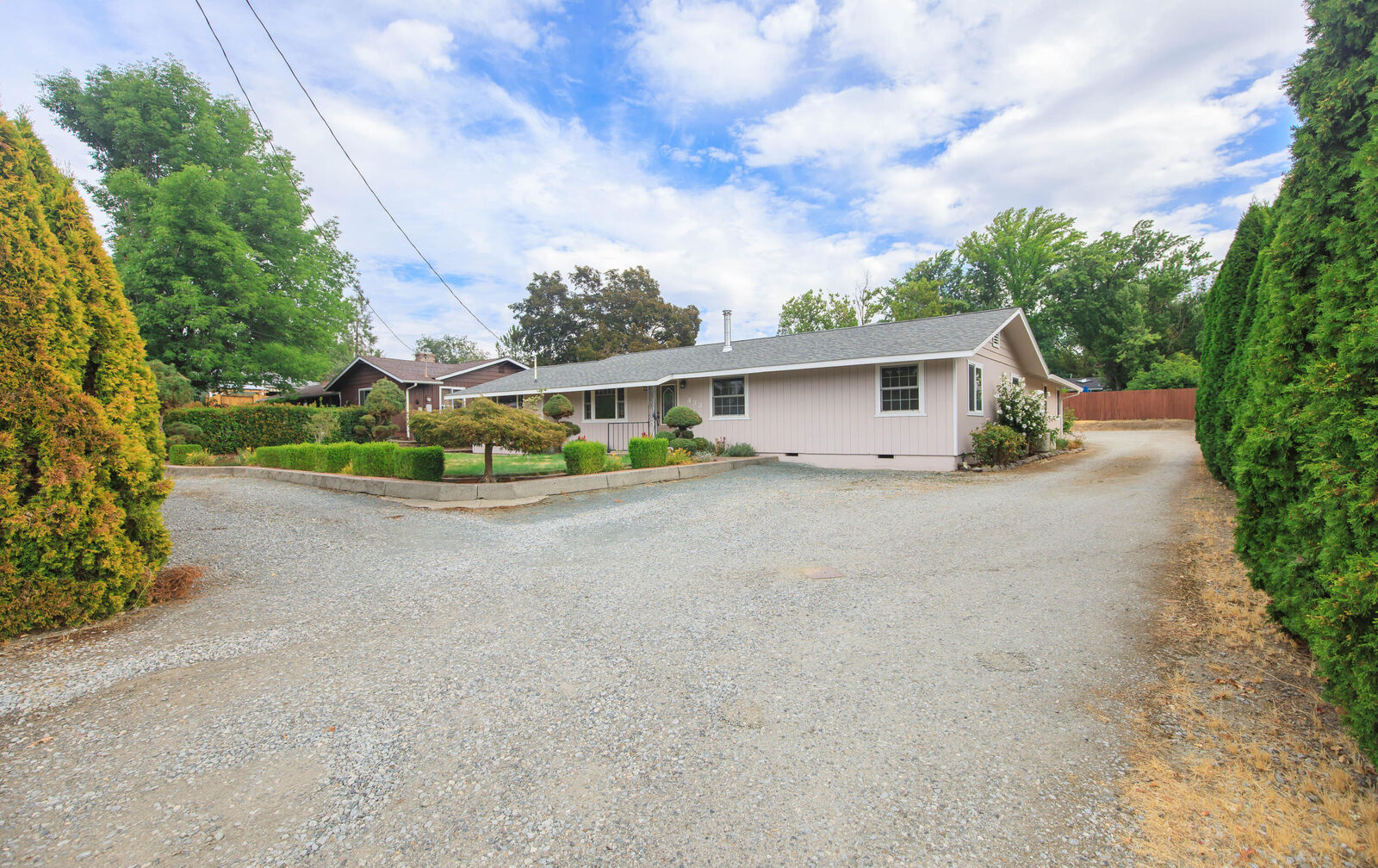Property Photo:  433 Highland Drive  OR 97504 