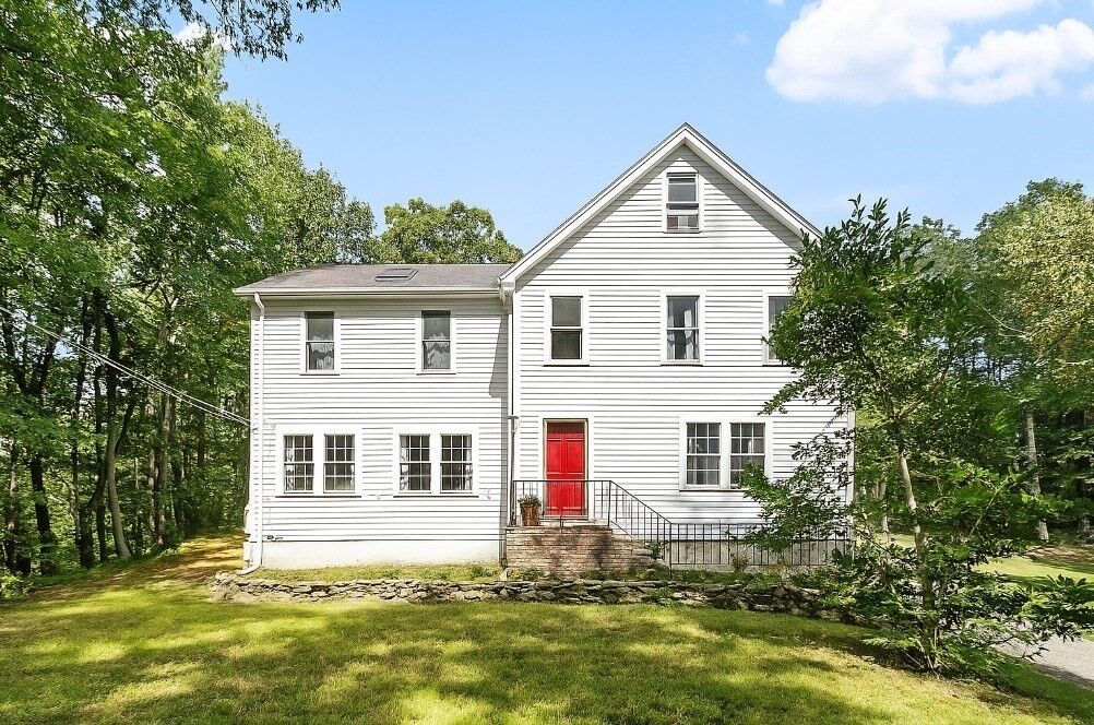 Property Photo:  160 Rockland Road  MA 01741 