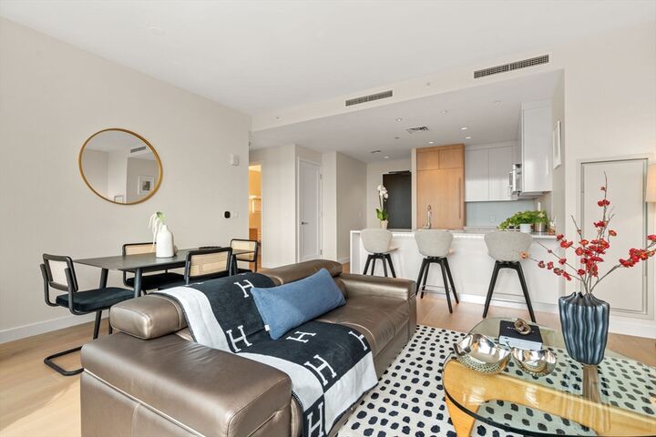 Property Photo:  188 Brookline Ave 21B  MA 02215 