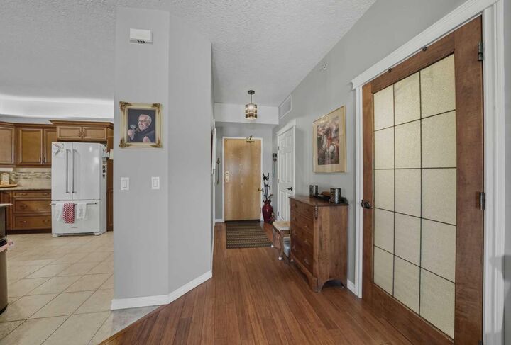 Photo de la propriété:  4805 45 Street 413  AB T4N 7A9 