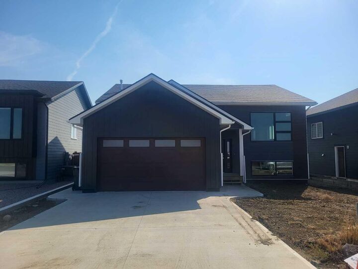 323 9 Street N  Picture Butte AB T0K 1V0 photo
