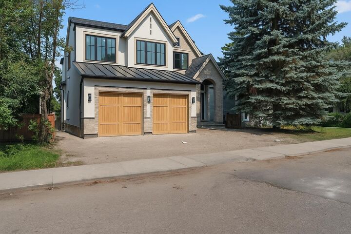 518 33 Avenue SW  Calgary AB T2S 0S2 photo