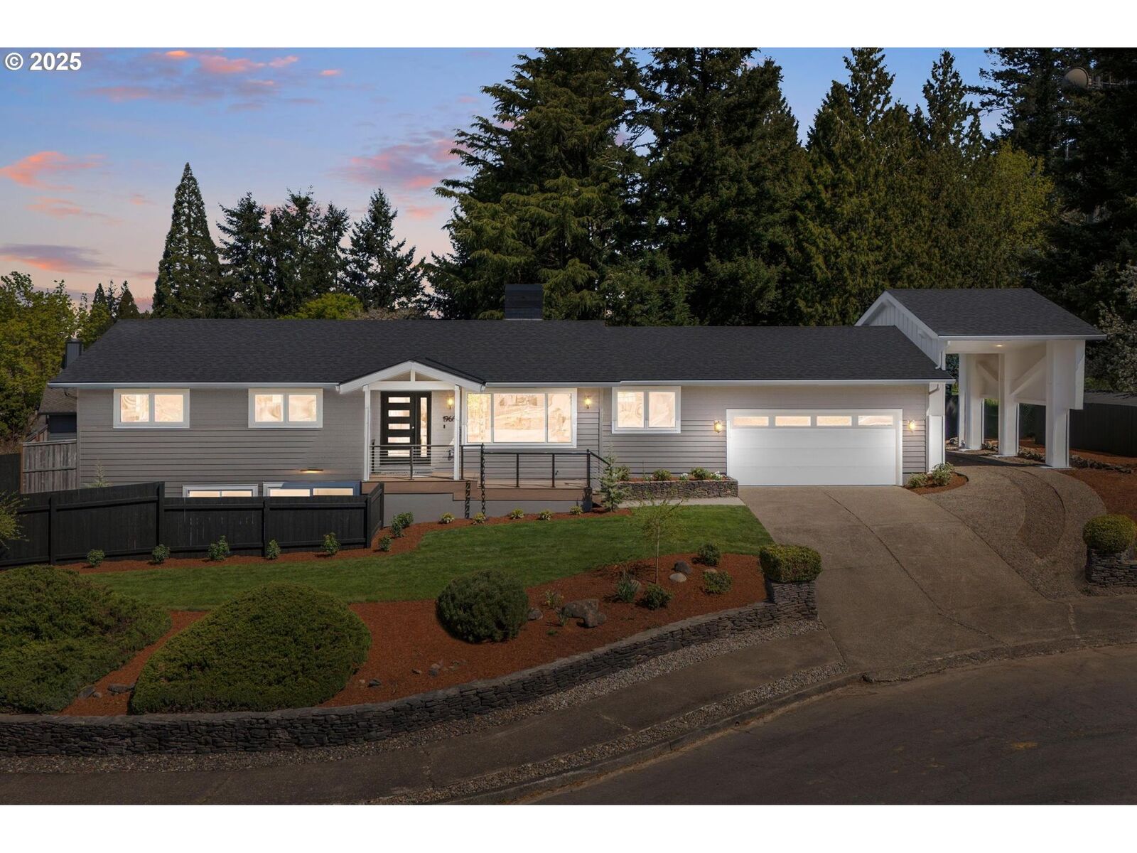 Property Photo:  19640 Kapteyns St  OR 97068 