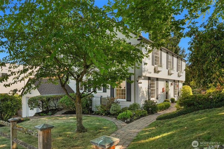 4827 NE 43rd Street  Seattle WA 98105 photo