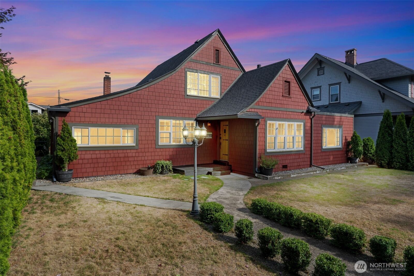 Property Photo:  820  H Street  WA 98531 