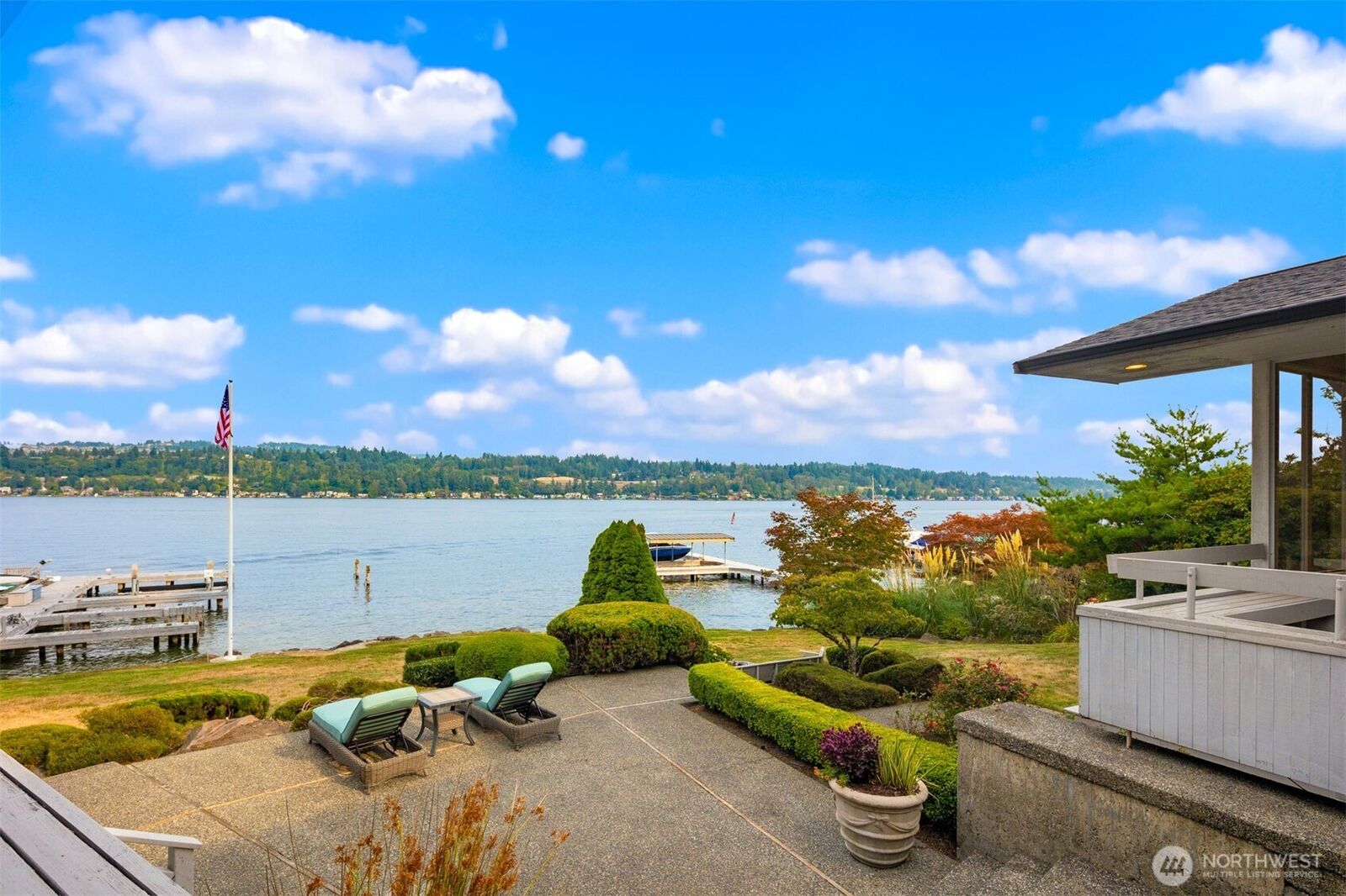Property Photo:  4802 E Mercer Way  WA 98040 