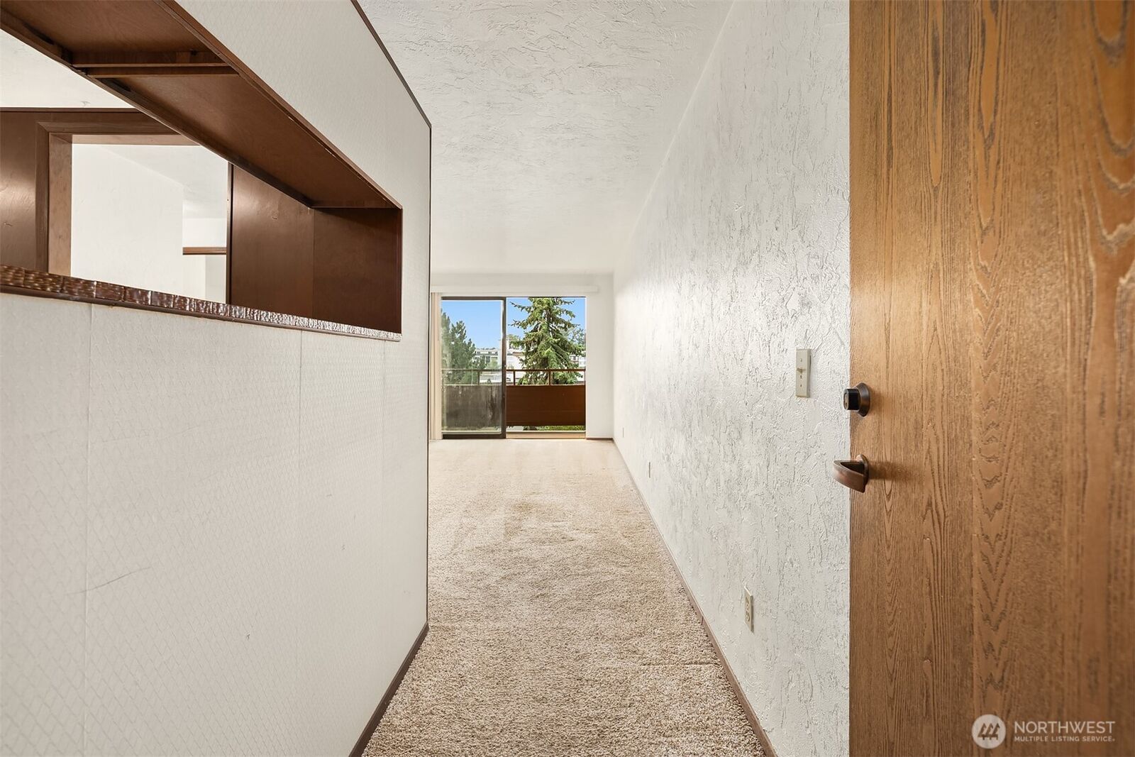 Property Photo:  2100 N 106th Street 402  WA 98133