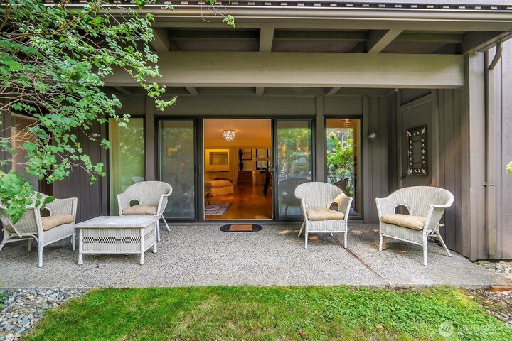 Property Photo:  1548 NE 140th Street F2  WA 98125 