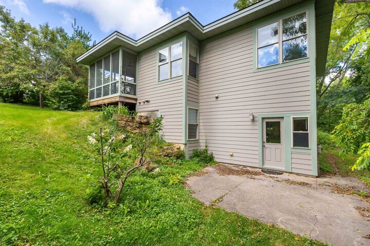 Property Photo:  1 Waterford Drive  IL 61036 