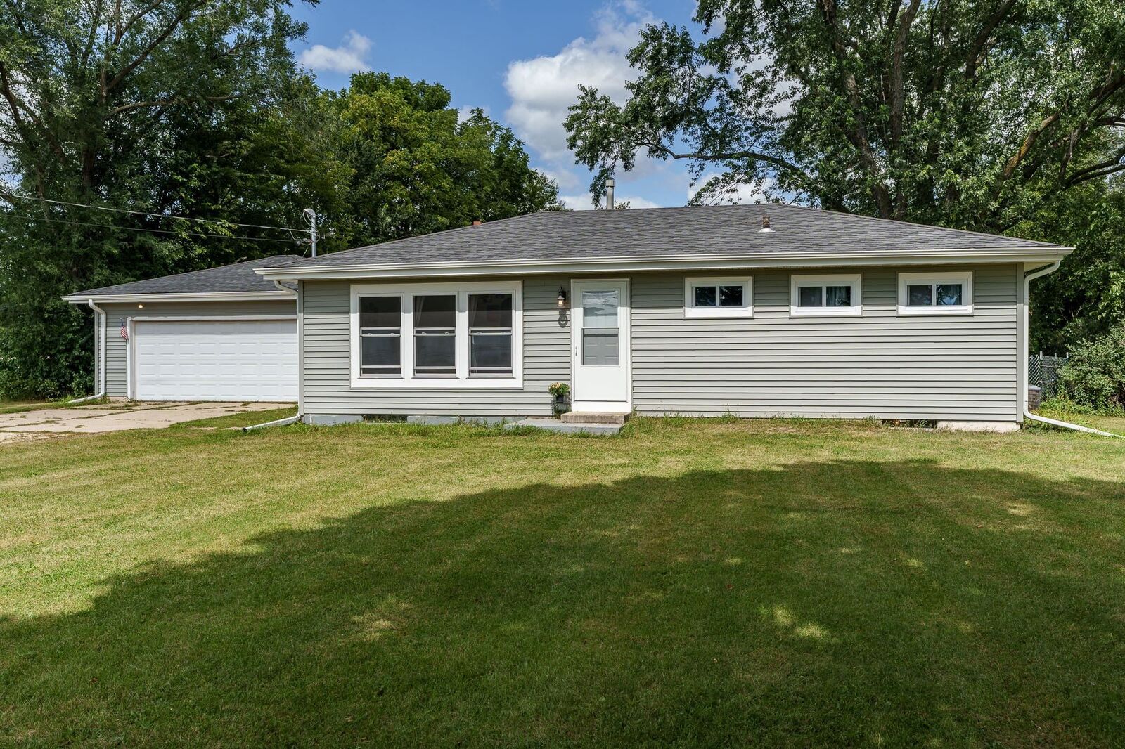Property Photo:  5360 McCurry Road  IL 61073 