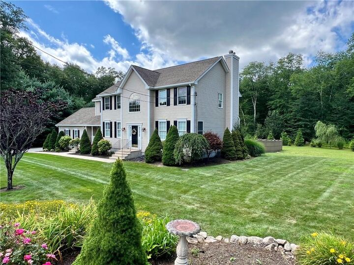 35 East Lantern Road  Smithfield RI 02917 photo