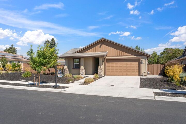 Property Photo:  2741 Grayson Street  CA 95023 