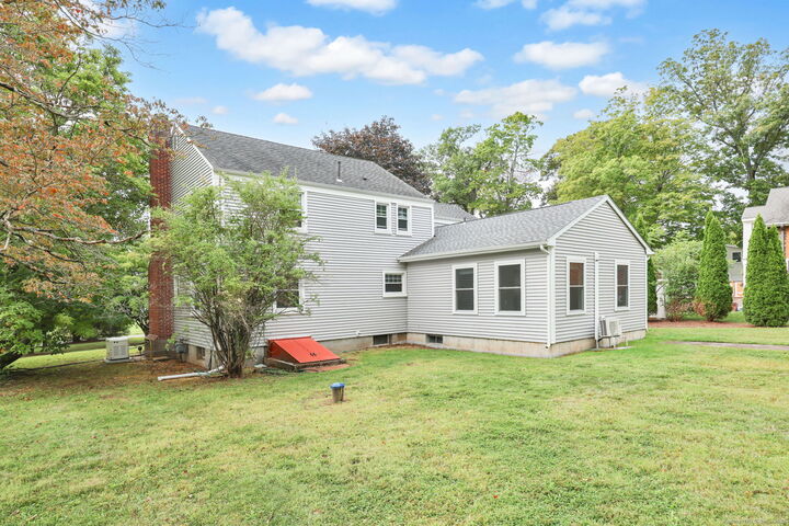 Property Photo:  182 Batterson Park Road  CT 06032 