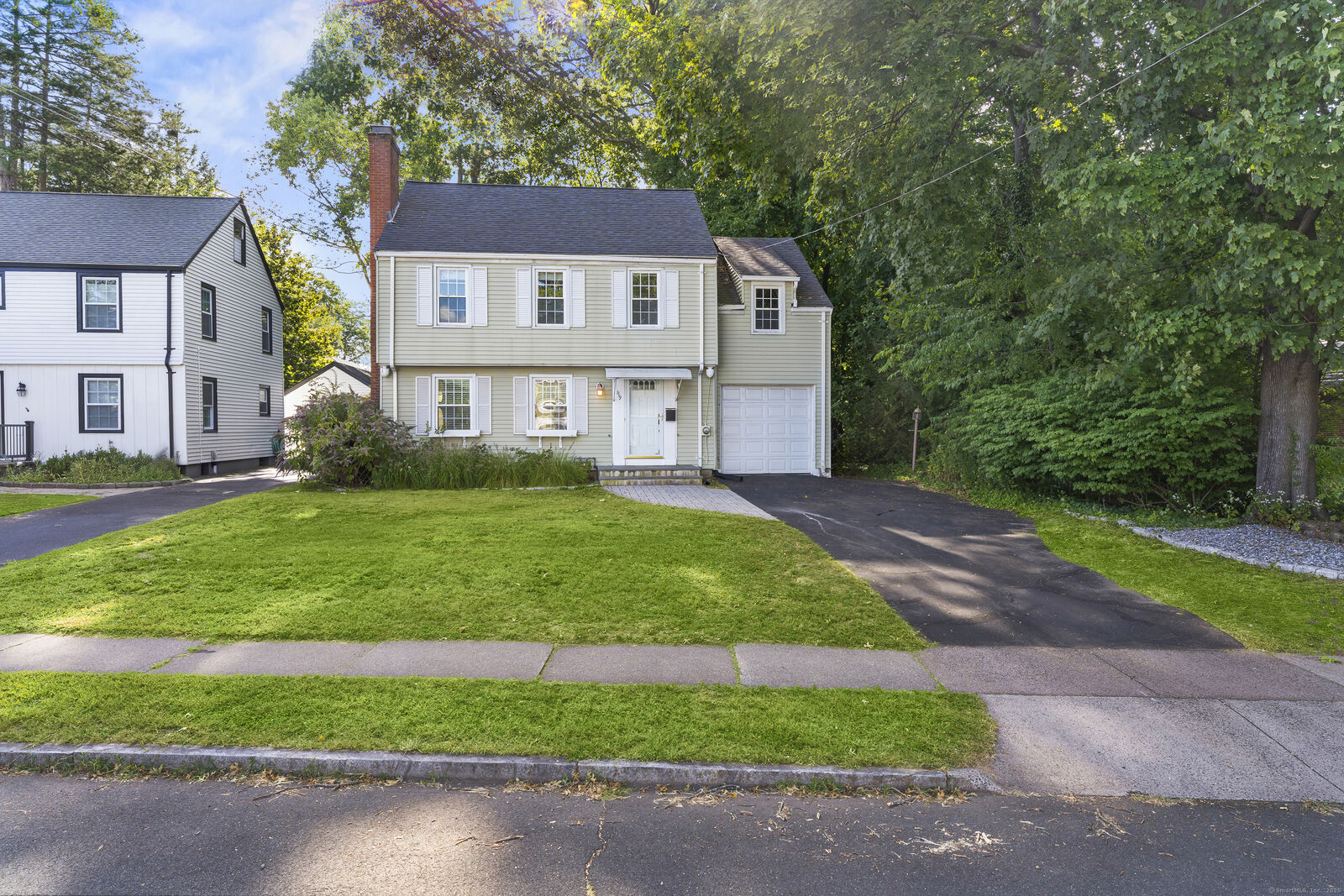 Property Photo:  119 Robin Road  CT 06119 