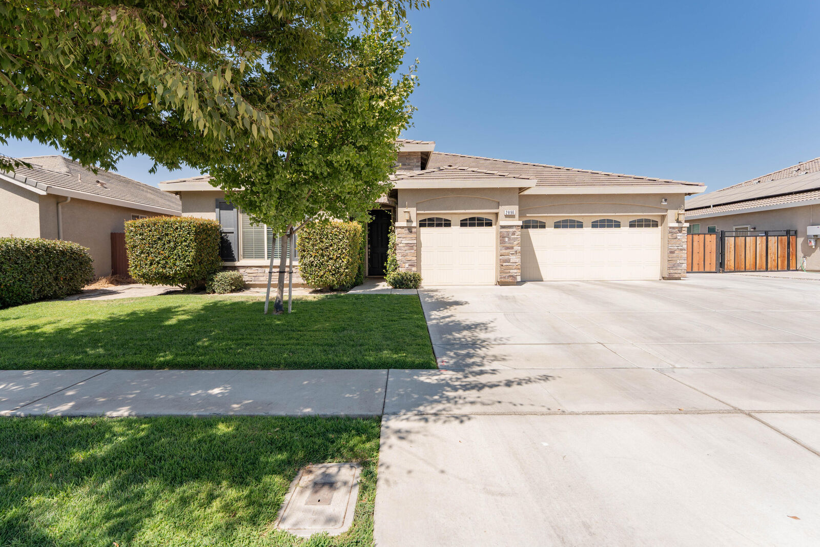 Property Photo: 2896 Channel Reef Avenue CA 93274