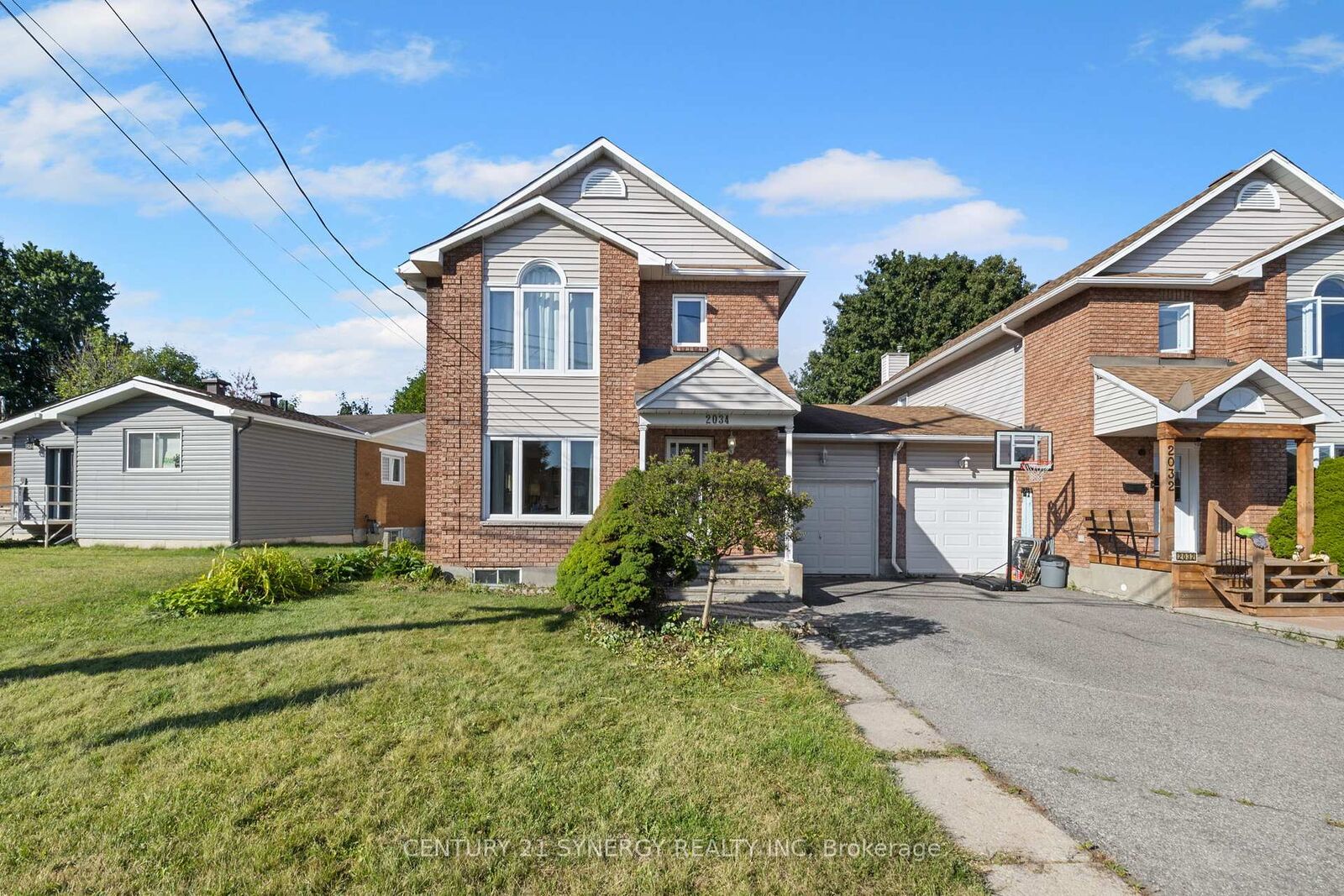 Property Photo: 2034 Frank Bender Street ON K1C 1M7