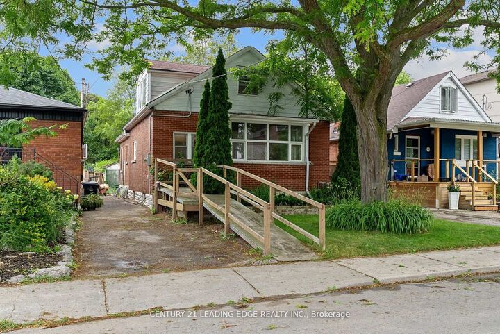 Property Photo:  102 Kalmar Avenue N  ON M1N 3G4 