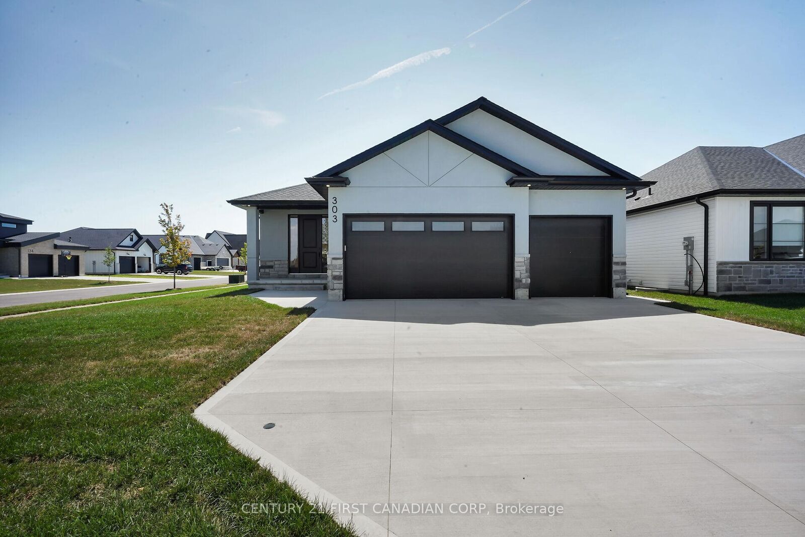 Property Photo:  303 Nancy Street  ON N0L 1J0 