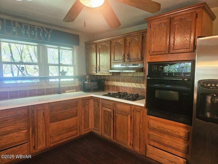 Property Photo: 765 Demunds Road PA 18612
