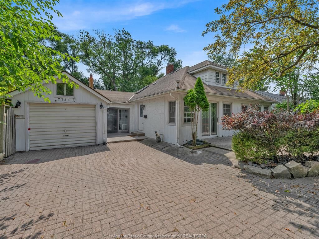 Property Photo: 7785 Riverside Drive East ON N8S 1E1