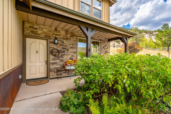 Property Photo:  643 River Bend Way  CO 81601 