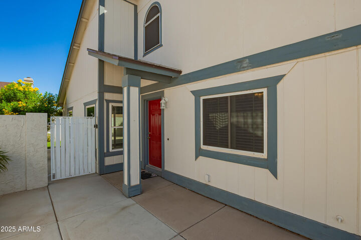Property Photo:  1915 S 39th Street 52  AZ 85206 