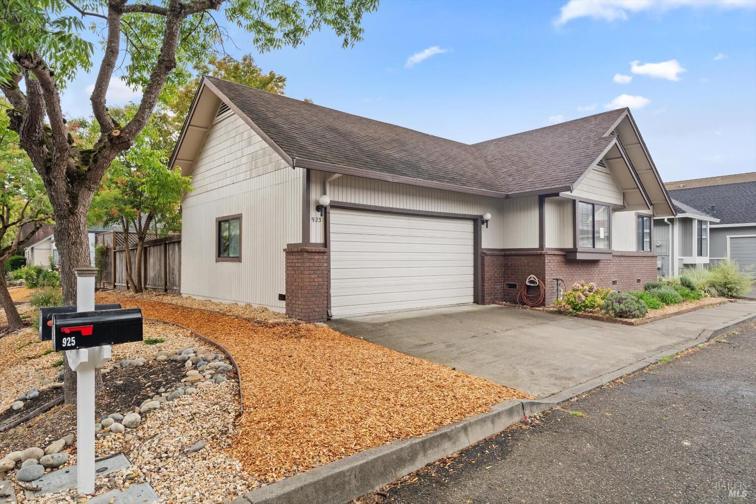 Property Photo:  923 Wood Sorrel Drive  CA 94954 
