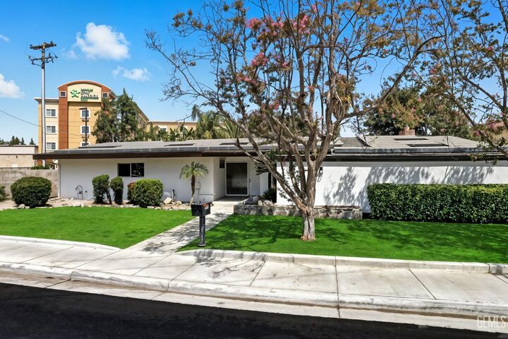 Property Photo:  3500 Chester Lane  CA 93309 