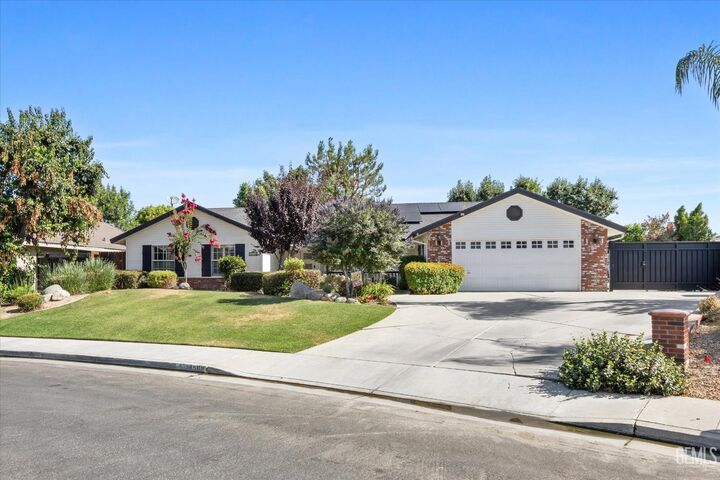 Property Photo:  14508 Harvest Crest Avenue  CA 93314
