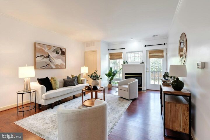 Property Photo:  6940 Fairfax Drive 110  VA 22213 