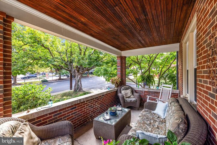 Property Photo: 420 W Cork Street VA 22601