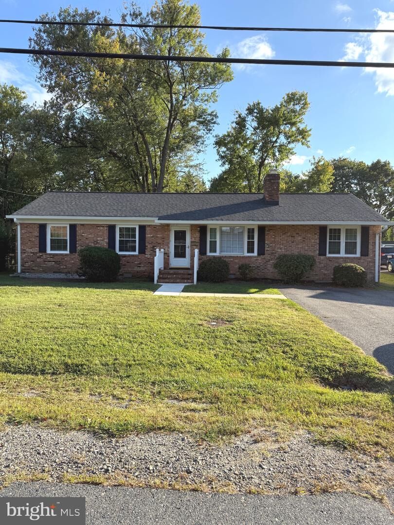 Property Photo: 112 Laurel Avenue VA 22408