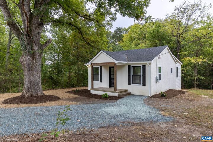 Property Photo: 2157 Thomas Jefferson Pkwy VA 22902