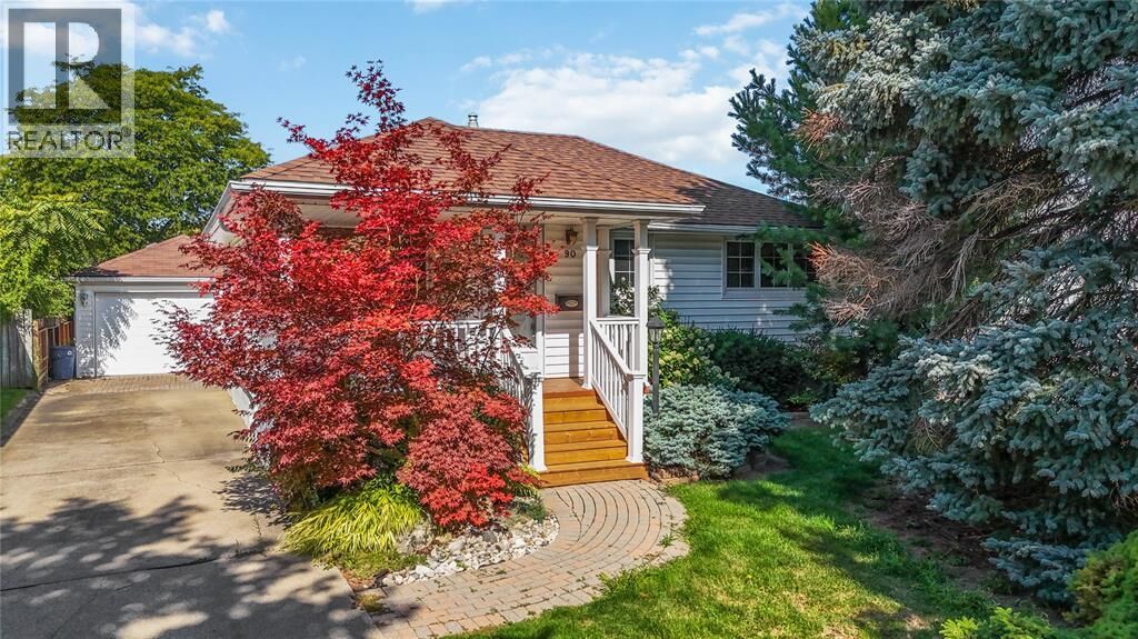 Property Photo:  90 Mayfair Drive  ON N7S 1K9 