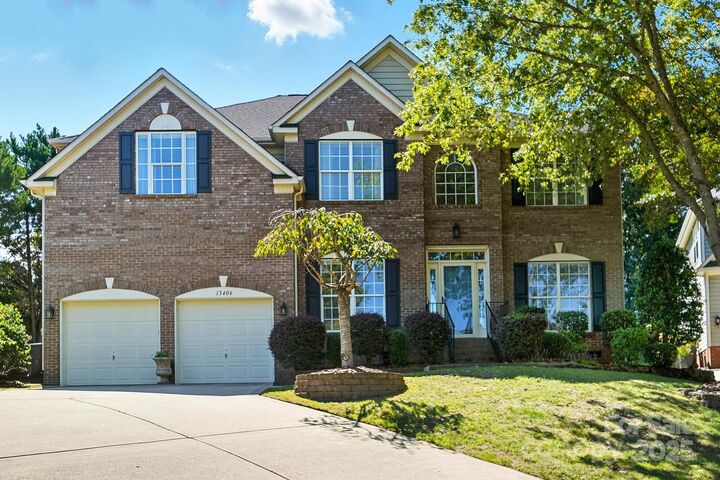 Property Photo:  15406 Pepperwood Court  NC 28078 