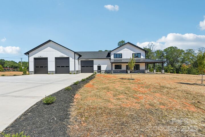 Property Photo: 109 Winners Circle NC 28117