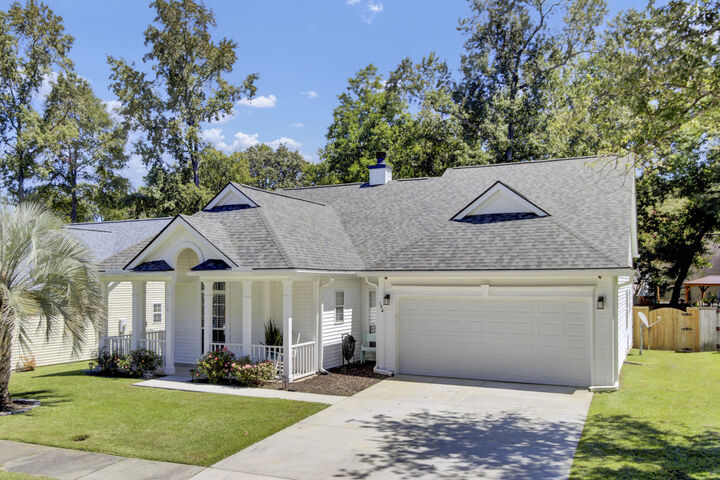 Property Photo: 124 Fairbury Drive SC 29445